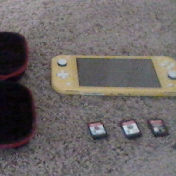 nitendo switch lite with carry case and 3 games - Picture 1 of 6